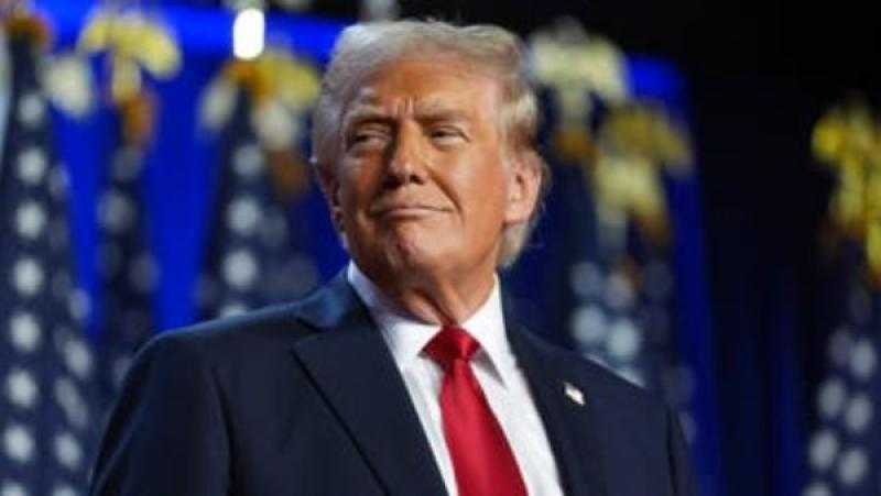 ترامب يكشف عن قرار يتخذه في الساعة الأولى لتوليه رئاسة أمريكا