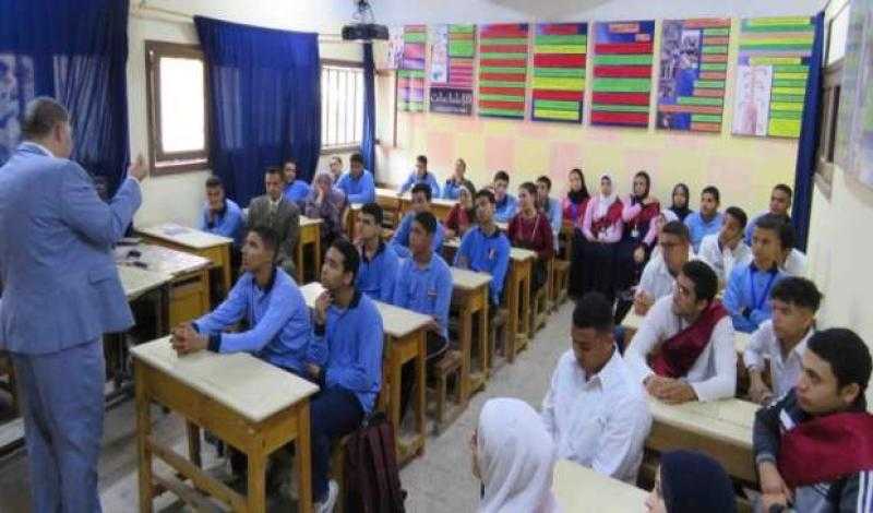 الداخلية تعقد لقاءات مع طلبة المدارس للتوعية بمخاطر المخدرات