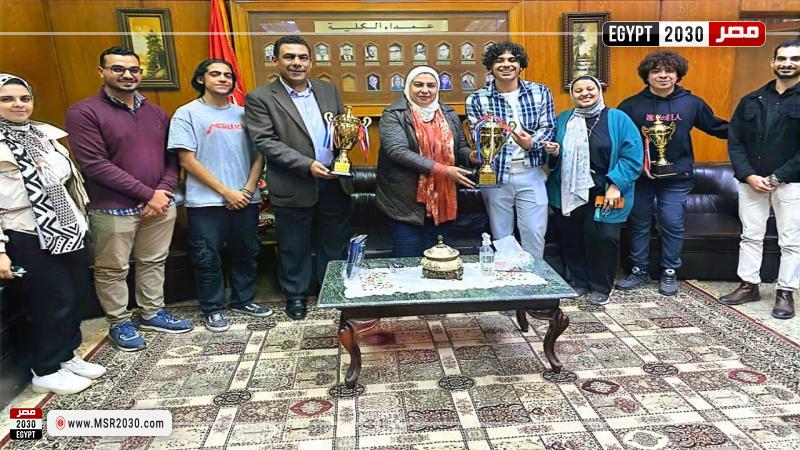 كلية الألسن بجامعة عين شمس