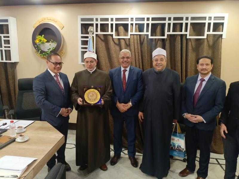 قيادات جامعة الأزهر ومستشارة الإمام الأكبر يبحثون مع مسئولي التعليم بماليزيا آليات تنفيذ افتتاح مركز تعليم اللغة العربية للناطقين بغيرها