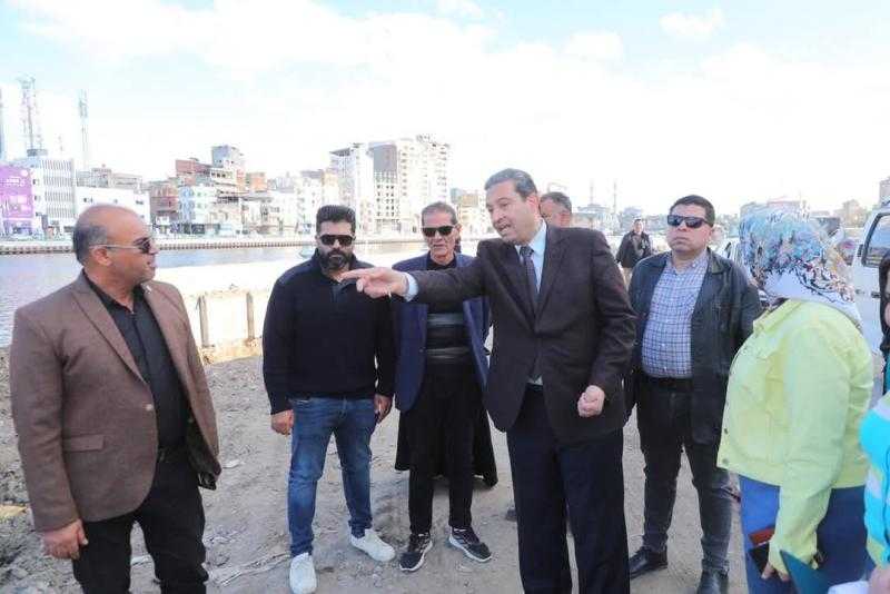 محافظ دمياط يتفقد مشروع تطوير كورنيش النيل بمنطقة السنانية