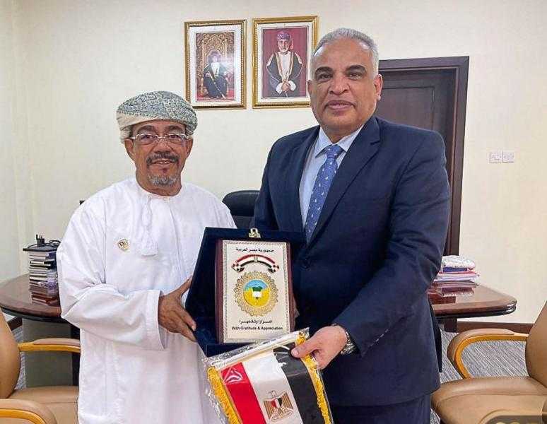 رئيس جامعة طنطا يلتقي بعدد من ممثلي ورؤساء الجامعات العربية والأجنبية لبحث أطر التعاون