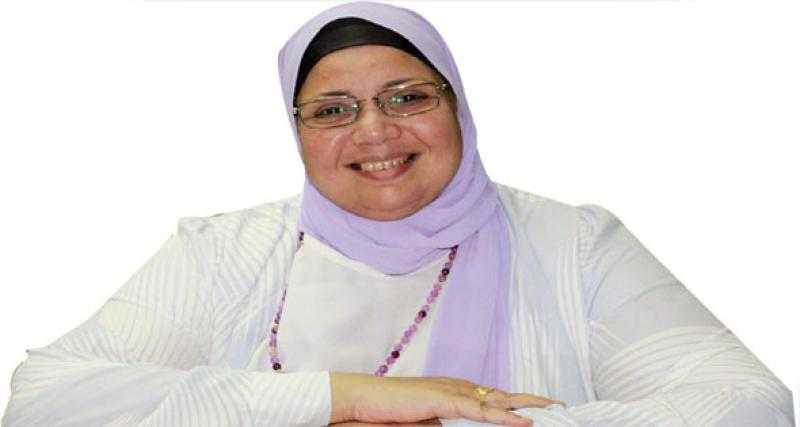 هل دور الأب في الأسرة مادي فقط؟.. أستاذ اجتماع تجيب