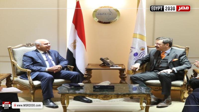وزير الصناعة والنقل