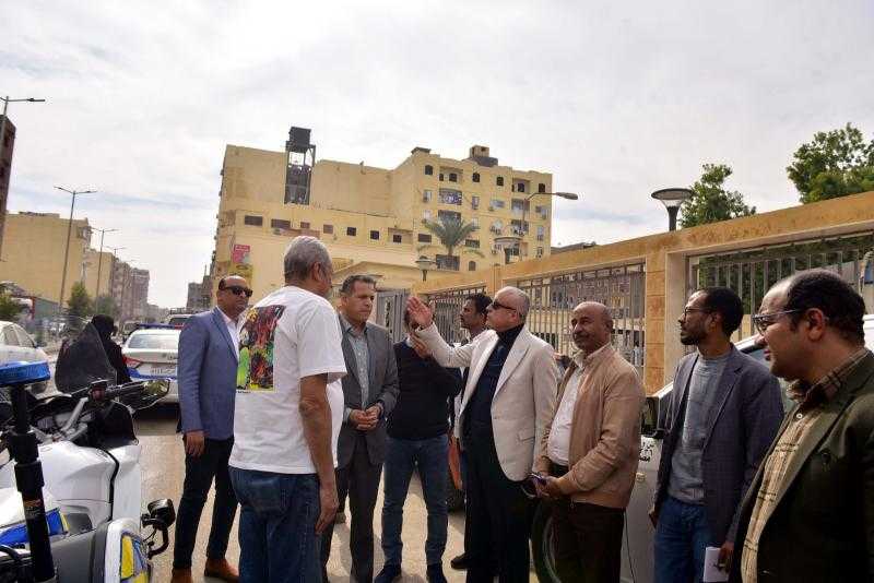 محافظ الأقصر يعلن تنفيذ خطة لتطوير منطقة شرق السكة بالأقصر بشكل نموذجي