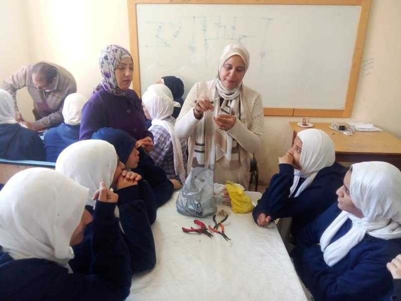 بداية جديدة .. قصور الثقافة تقدم ورشا حرفية في أسبوع لطلاب المدارس بالسلام