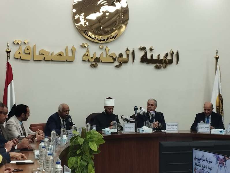وزير الأوقاف خلال لقائه رؤساء مجالس إدارات ورؤساء تحرير الصحف القومية بمقر الهيئة الوطنية للصحافة
