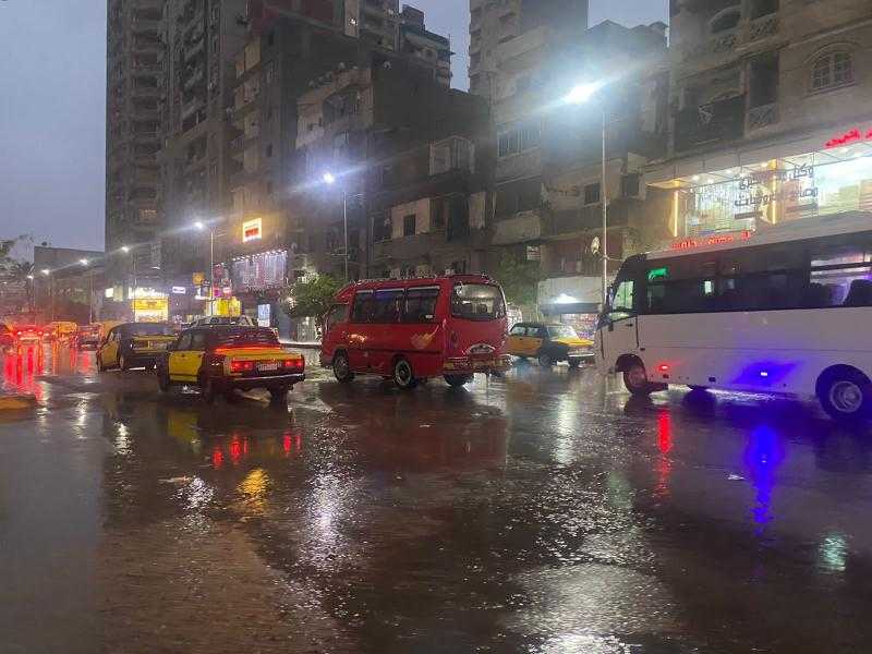 محافظ الإسكندرية: رفع درجة الاستعداد للتعامل مع النوة الحالية والأمطار متفاوتة الشدة ما بين خفيفة إلى متوسطة