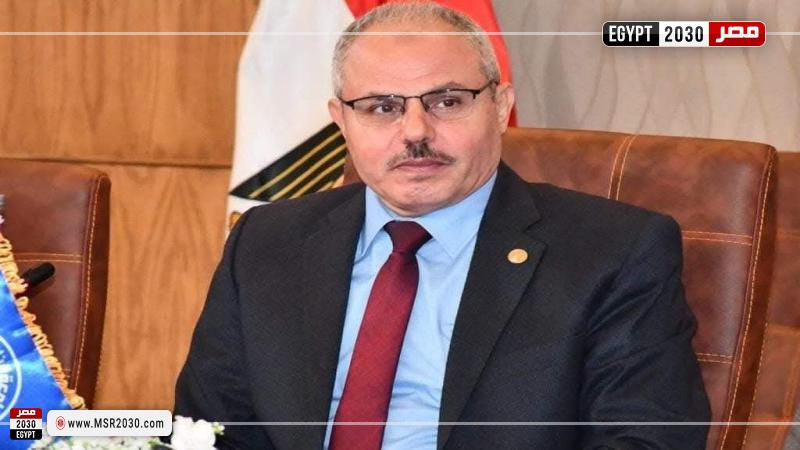 رئيس جامعة قناة السويس