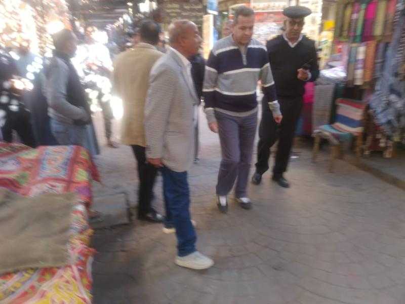 تركيب حواجز جديدة لإحكام السيطرة على مداخل ومخارج السوق السياحي بمدينة الأقصر
