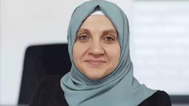 عائشة الدبس أول امرأة في الحكومة السورية الجديدة