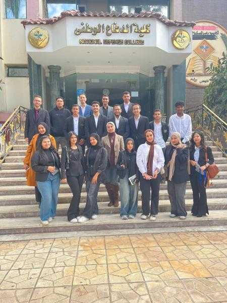 طلاب جامعة الإسماعيلية الجديدة الأهلية يشاركون في دورة الإستراتيجية والأمن القومي بالأكاديمية العسكرية للدراسات العليا