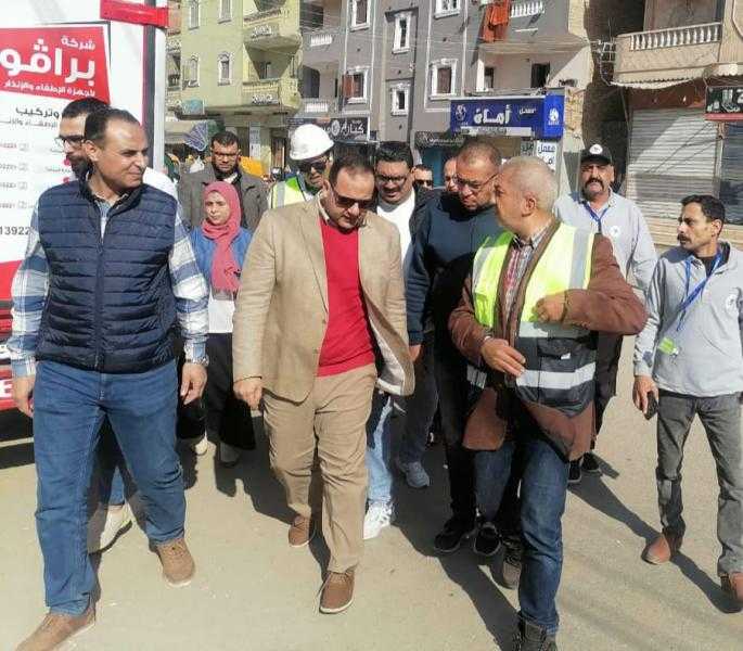 مساعد وزير الصحة للمشروعات ووكيل الوزارة بالشرقية يتفقدان مشروع مبنى مستشفى الحسينية المركزي الجديد