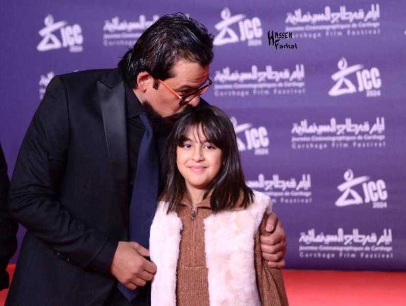 منذر رياحنه يحصد التانيت الفضي وابنته أماليا تخطف الأضواء في قرطاج