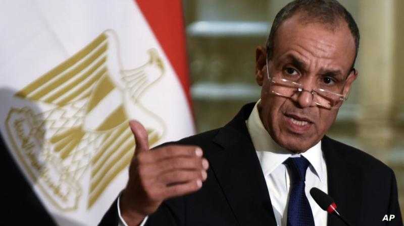 وزير الخارجية يبحث مع القطاع القنصلي جهود تطوير الخدمات القنصلية