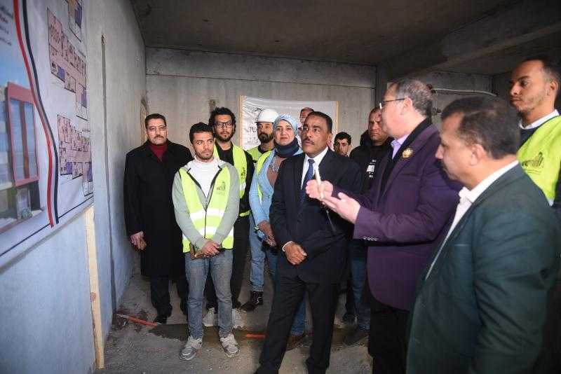 محافظ مطروح يتفقد ويفتتح عدد من المنشآت الخدمية والتنموية