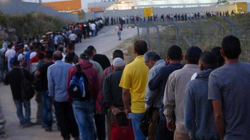 خطة جديدة لإعادة العمال الفلسطينيين للعمل في اسرائيل