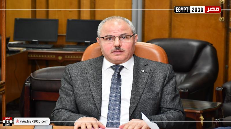 رئيس جامعة قناة السويس