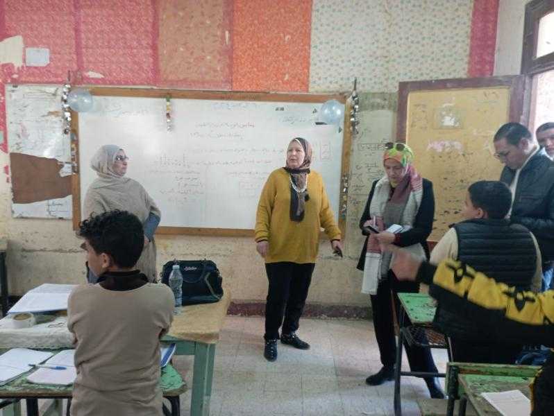 وكيل وزارة التعليم ببني سويف تقرر إحالة إدارة  مدرسة ابتدائي بإدارة تعليم شرق للتحقيق للتقصير في العمل وعدم الانضباط