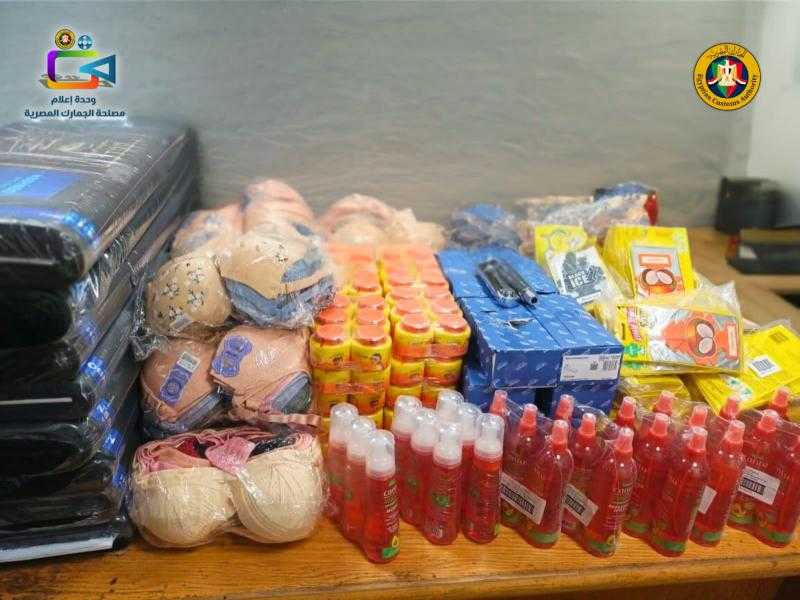 جمارك منفذ السلوم البري تضبط ثلاث محاولات تهريب أقمشة منشأ إيطالي ومستحضرات تجميل وأدوات سباكة وغيرها