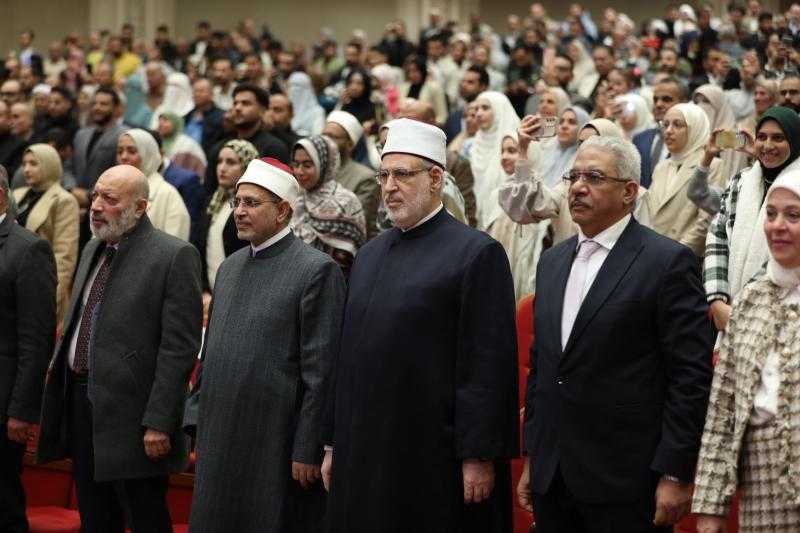 وكيل الأزهر يشارك في حفل تخريج الدفعة الـ ٥٢ لكلية طب البنات بالقاهرة