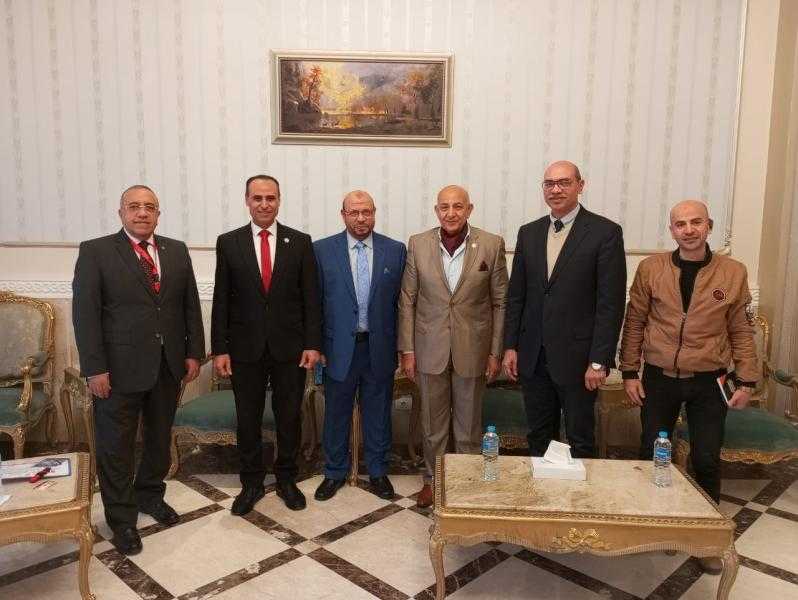 وكيل وزارة الصحة بالشرقية يشارك في المؤتمر العلمي الثاني لرابطة أطباء الكلى بالمحافظة