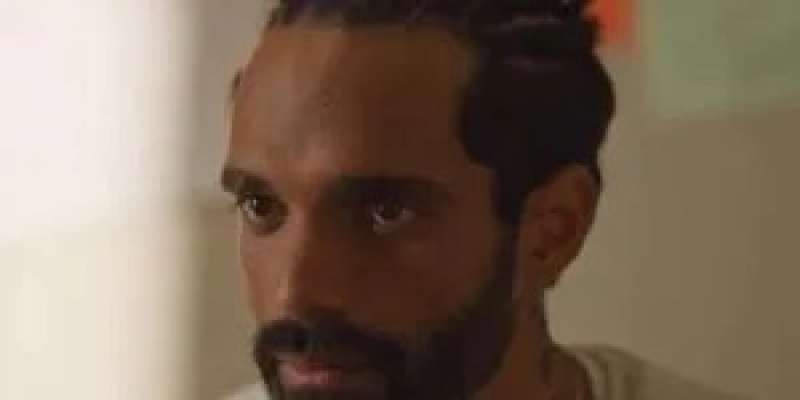 عمر شرقي