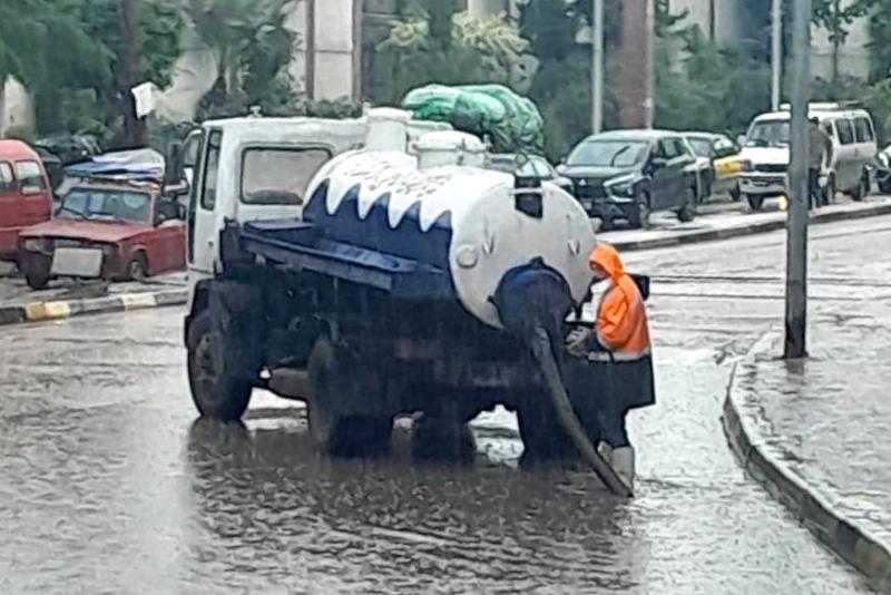 محافظ الإسكندرية: رفع درجة الاستعداد والطواريء القصوى في جميع الأجهزة التنفيذية بالمحافظة للتعامل مع حالة عدم الاستقرار في الأحوال الجوية