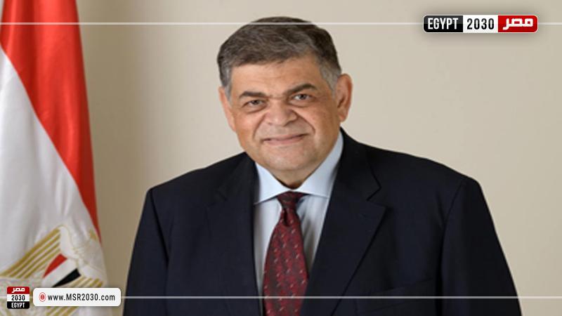 الدكتور أشرف حاتم رئيس لجنة الصحة بمجلس النواب
