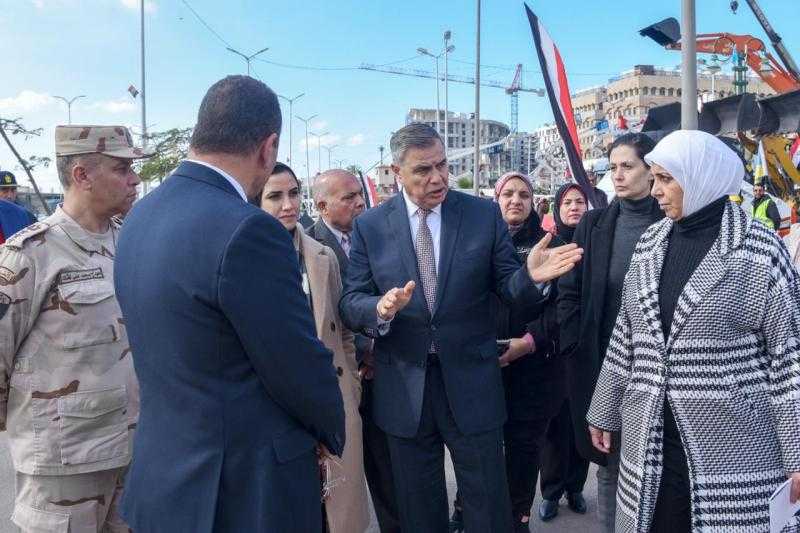 محافظ الإسكندرية يشهد اصطفاف مُعدات المحافظة لمُجابهة الأزمات والكوارث