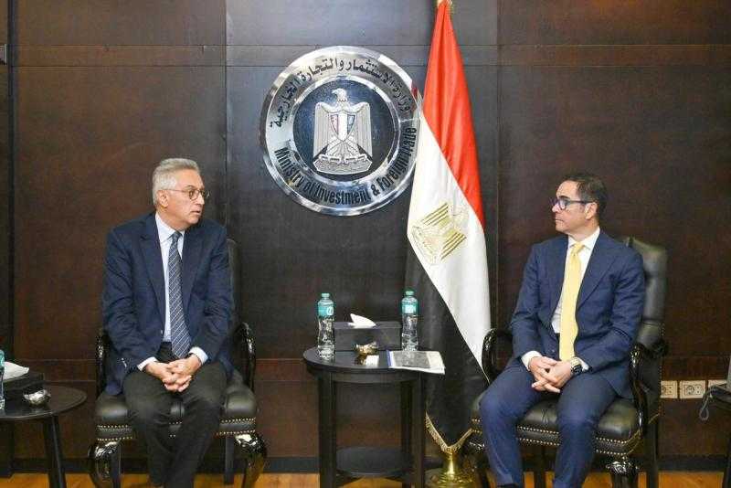 وزير الاستثمار والتجارة الخارجية يلتقي وفد الشركة الوطنية المصرية لصناعات السكك الحديدية