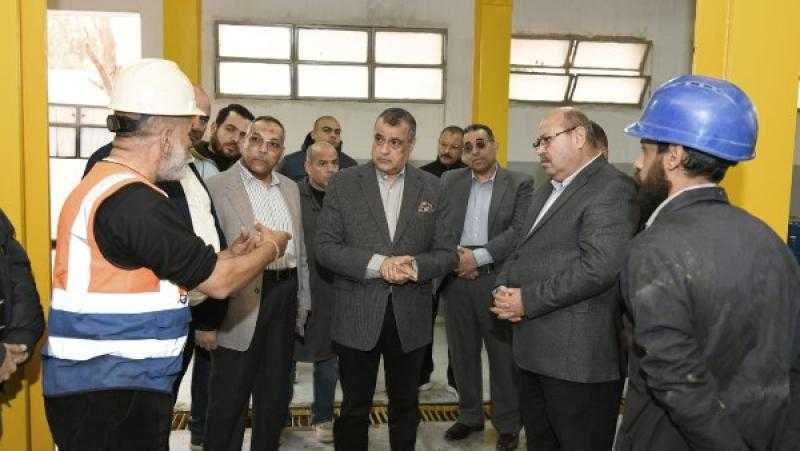وزير الإنتاج الحربي يتفقد خطوط الإنتاج بشركة هليوبوليس للصناعات الكيماوية “مصنع 81 الحربي”