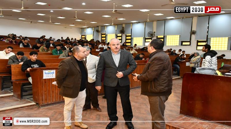 رئيس جامعة قناة السويس