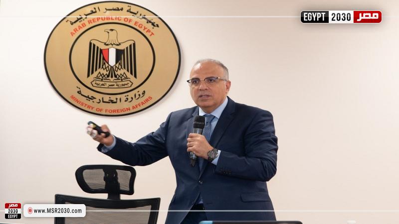 وزير الموارد المائية والري