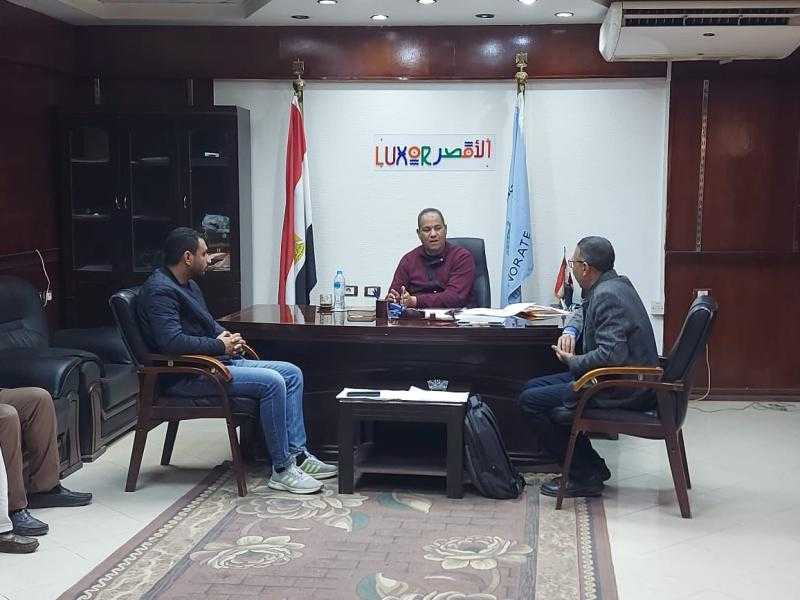 رئيس مركز إسنا بالأقصر يتابع الموقف التنفيذي لمشروعات مبادرة حياة كريمة