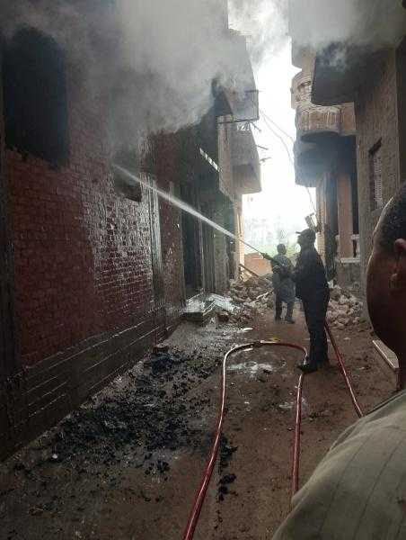 إصابة شخص وزوجته في حريق منزل بالفيوم