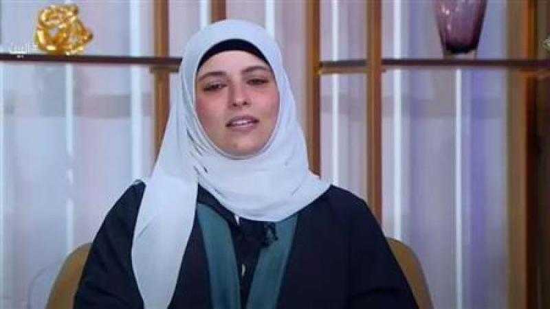 لماذا يلجأ أحد الزوجين إلى بديل بعد الزواج؟!.. فاطمة عنتر تُجيب