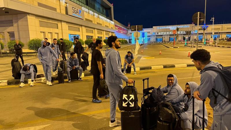 تقلبات جوية وإصابات بين أفراد الفريق.. طائرة بيراميدز تعود للهبوط اضطراريا إلى أنجولا