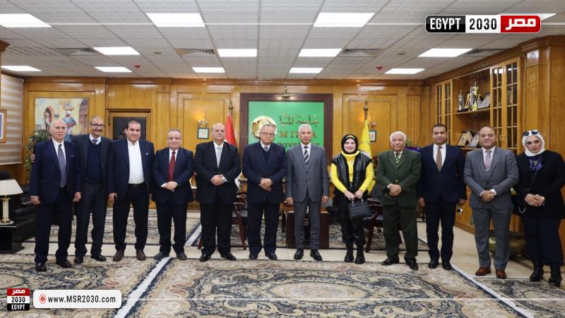 رئيس جامعة المنيا