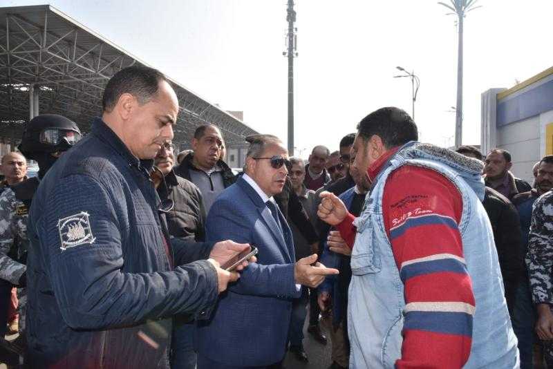 محافظ بورسعيد يتفقد الميناء البري الجديد لمتابعة سير وانتظام العمل به