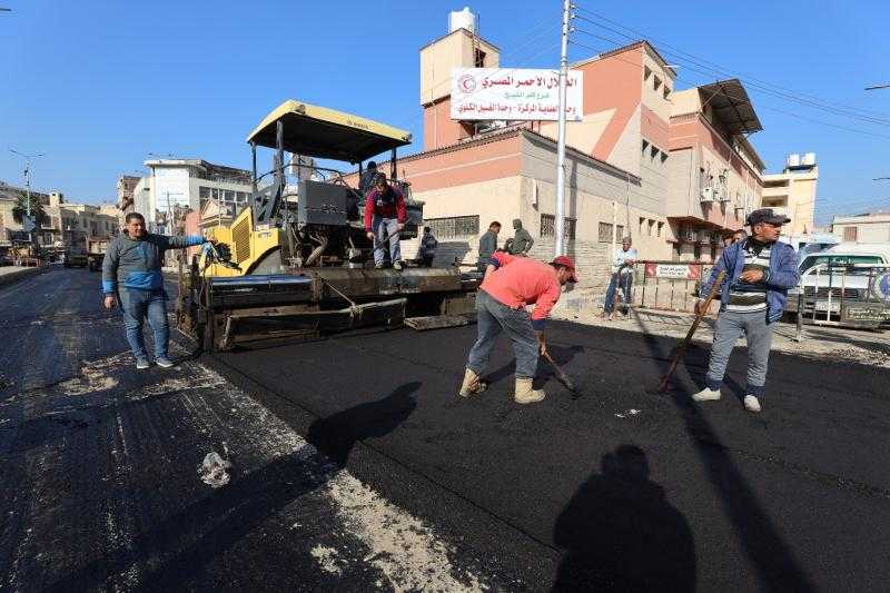 محافظ كفرالشيخ يتابع أعمال الرصف بشوارع المحافظة .. ضمن مشروعات الخطة الاستثمارية للعام المالي 2024-2025