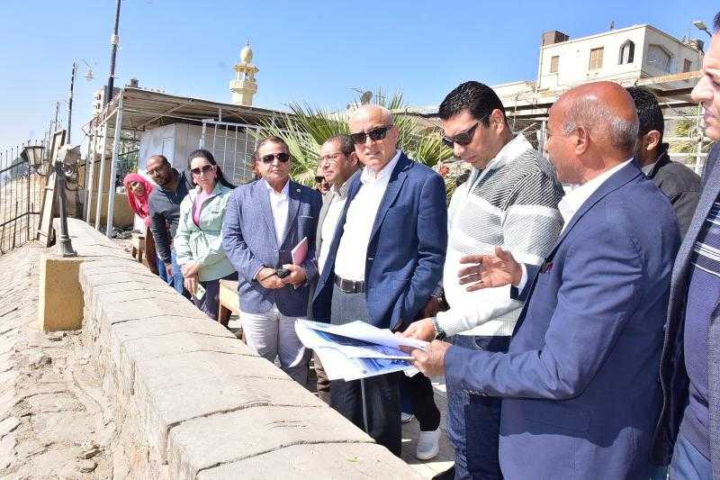 محافظ الأقصر يتابع أعمال مشروع تطوير كورنيش أرمنت