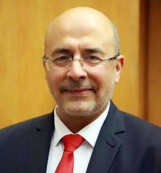 مصدرو ومنتجو المكملات الغذائية يطالبان بتعليق العمل بقرار الرقابة على المخازن