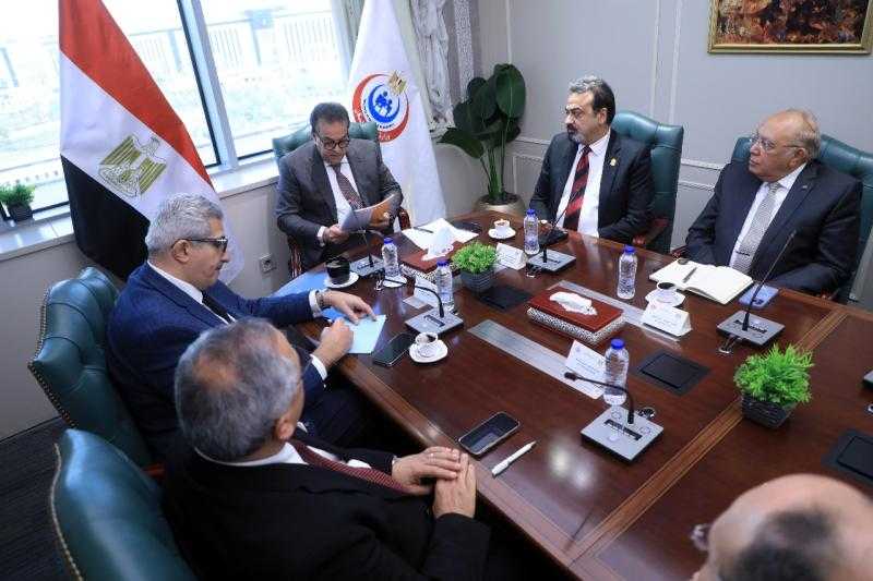 وزير الصحة يبحث التعاون مع الجامعات لإزالة اي معوقات في التسجيل للدراسات العليا