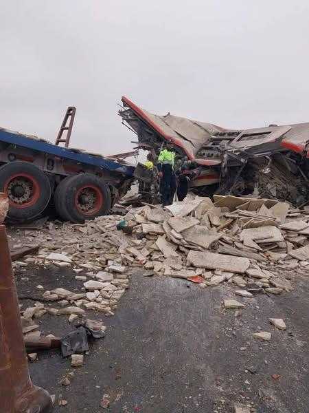 عاجل| ارتفاع عدد ضحايا حادث ”الأوسطي” بحلوان إلى 4 وفيات