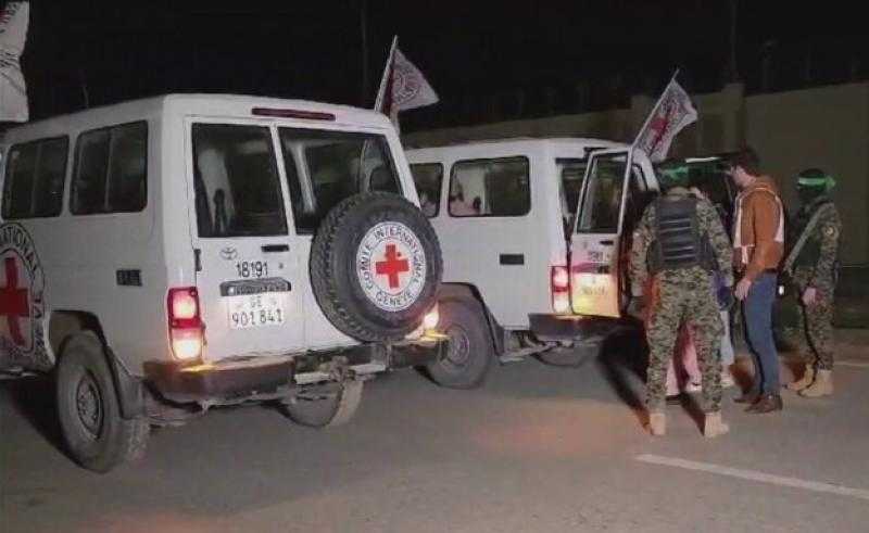 رويترز: حماس ستفرج عن 33 إسرائيليا بينهم نساء وأطفال ورجال فوق الخمسين