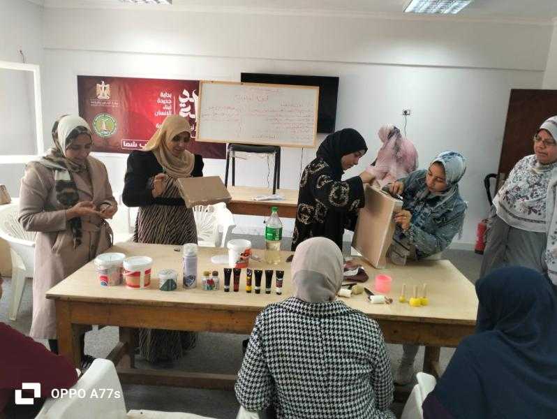 وزارة الشباب والرياضة تواصل تنفيذ الدورات التدريبية الحرفيه ”علمني حرفة” بالمحافظات