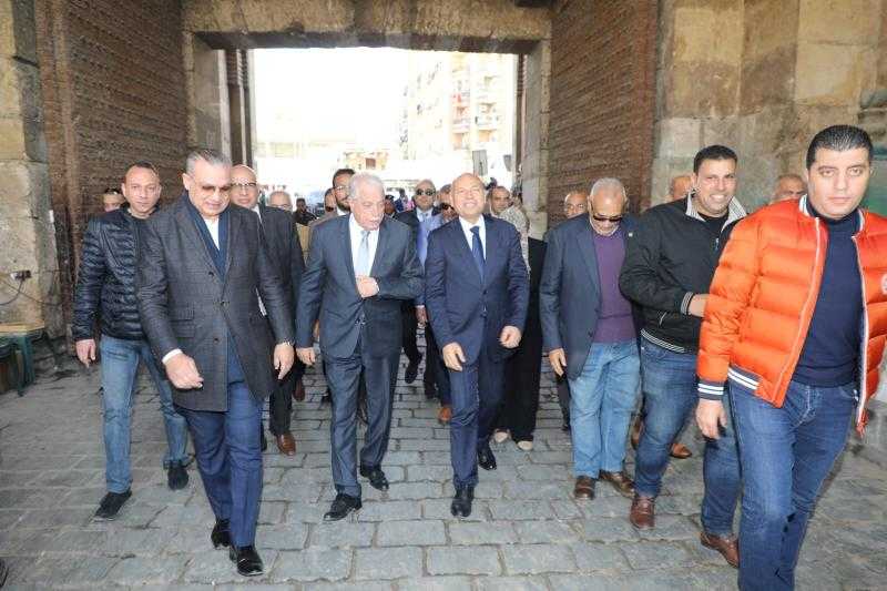 محافظ القاهرة ومستشار رئيس الجمهورية للتنمية المحلية يتفقدان أعمال التطوير الجارية بمنطقة القاهرة التاريخية