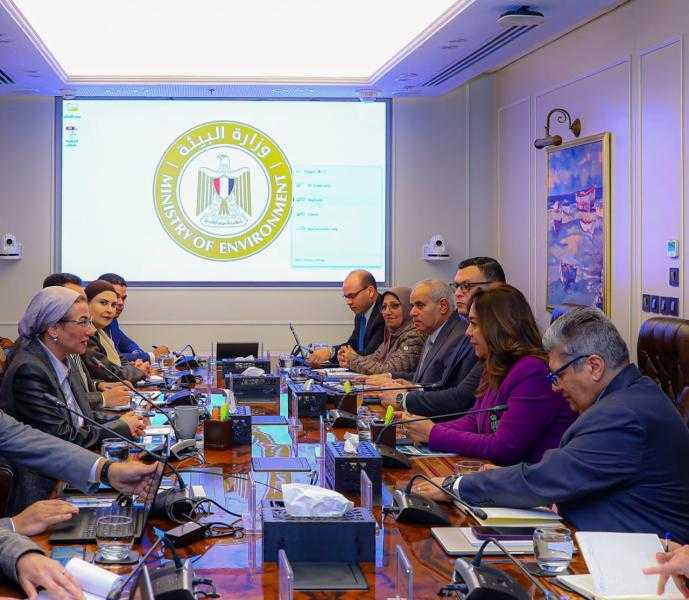 3 وزراء يناقشون التكامل بشأن البنية التحتية لمنظومة إدارة المخلفات بين المحافظات والمدن الجديدة