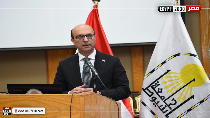 رئيس جامعة أسيوط